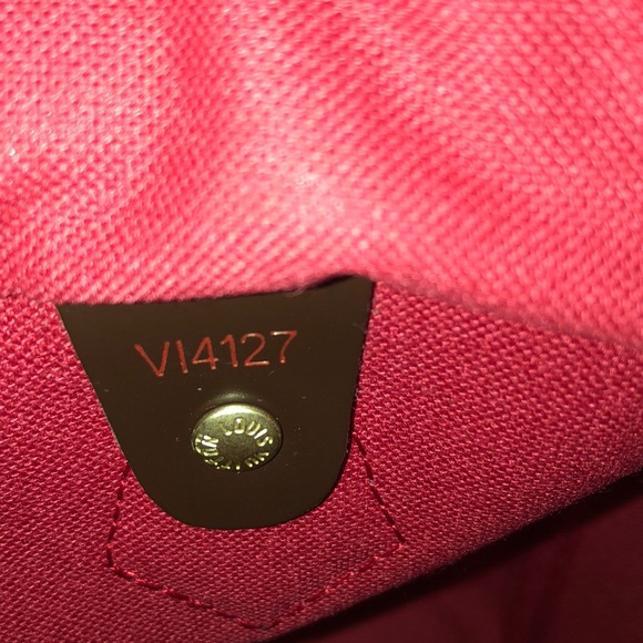 Handbag - Picture 4 of 4